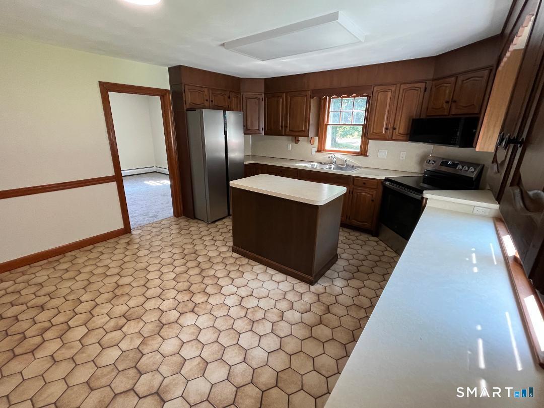 22 Warren Avenue Vernon CT 06066