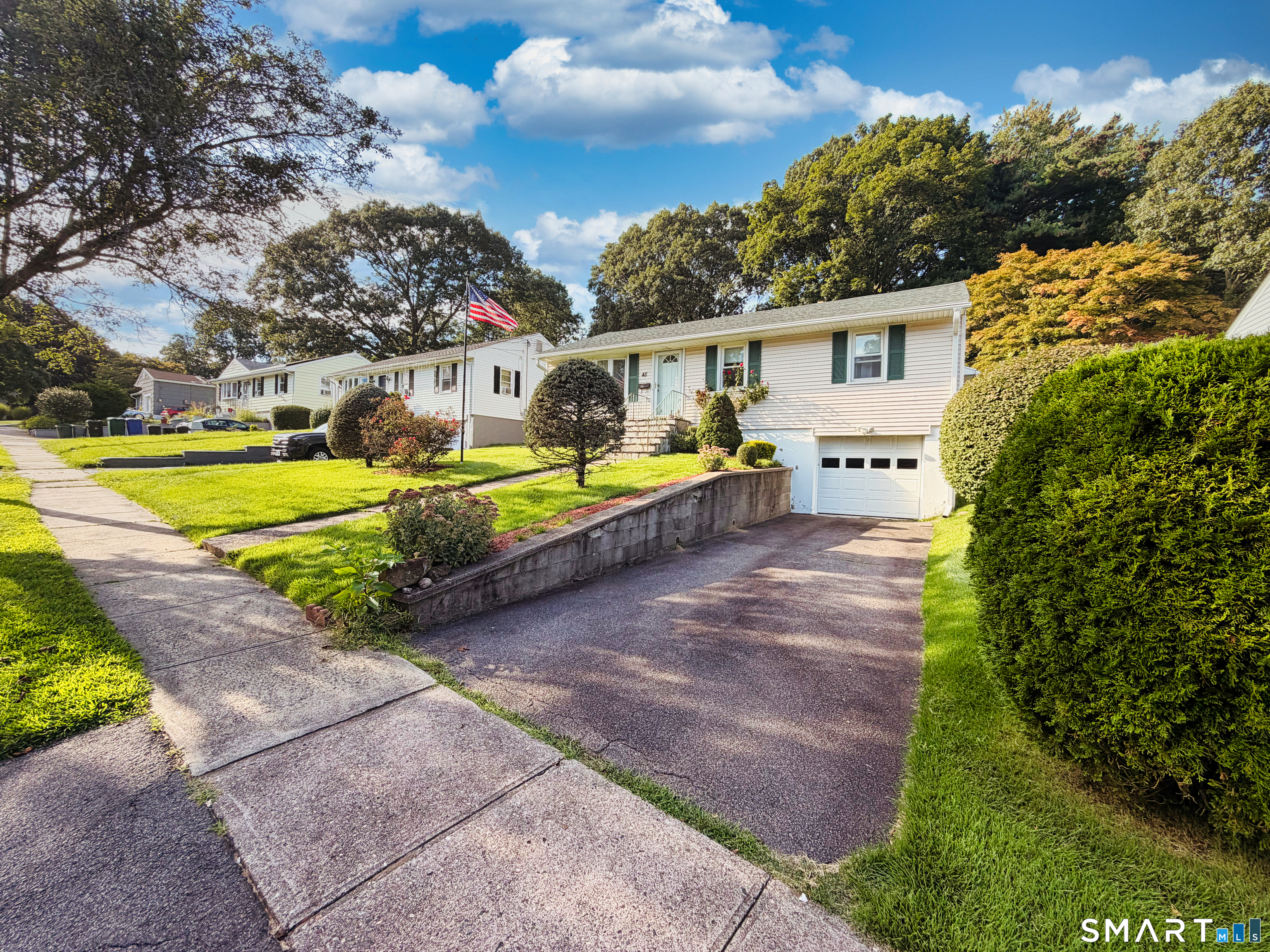 45 Kasper Circle Stratford CT 06614