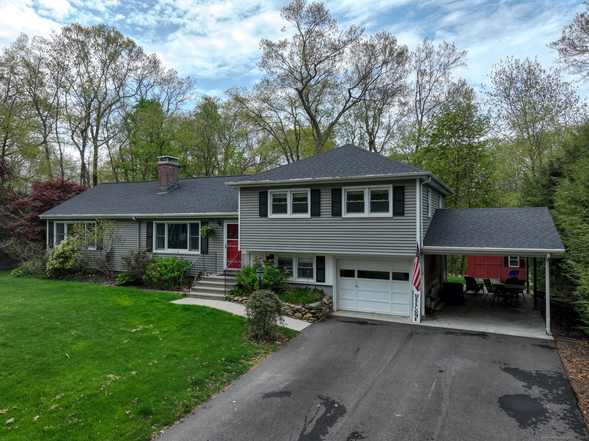 25 Patricia Court Ledyard CT 06335