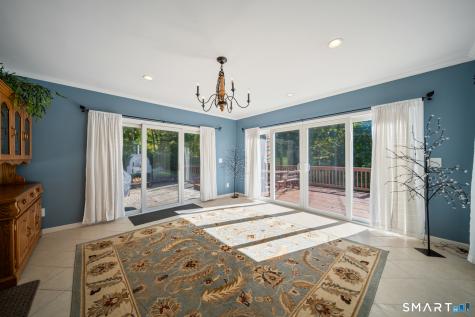5 Twin Rocks Drive New Fairfield CT 06812