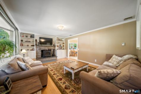 5 Twin Rocks Drive New Fairfield CT 06812