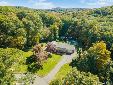 5 Twin Rocks Drive New Fairfield CT 06812