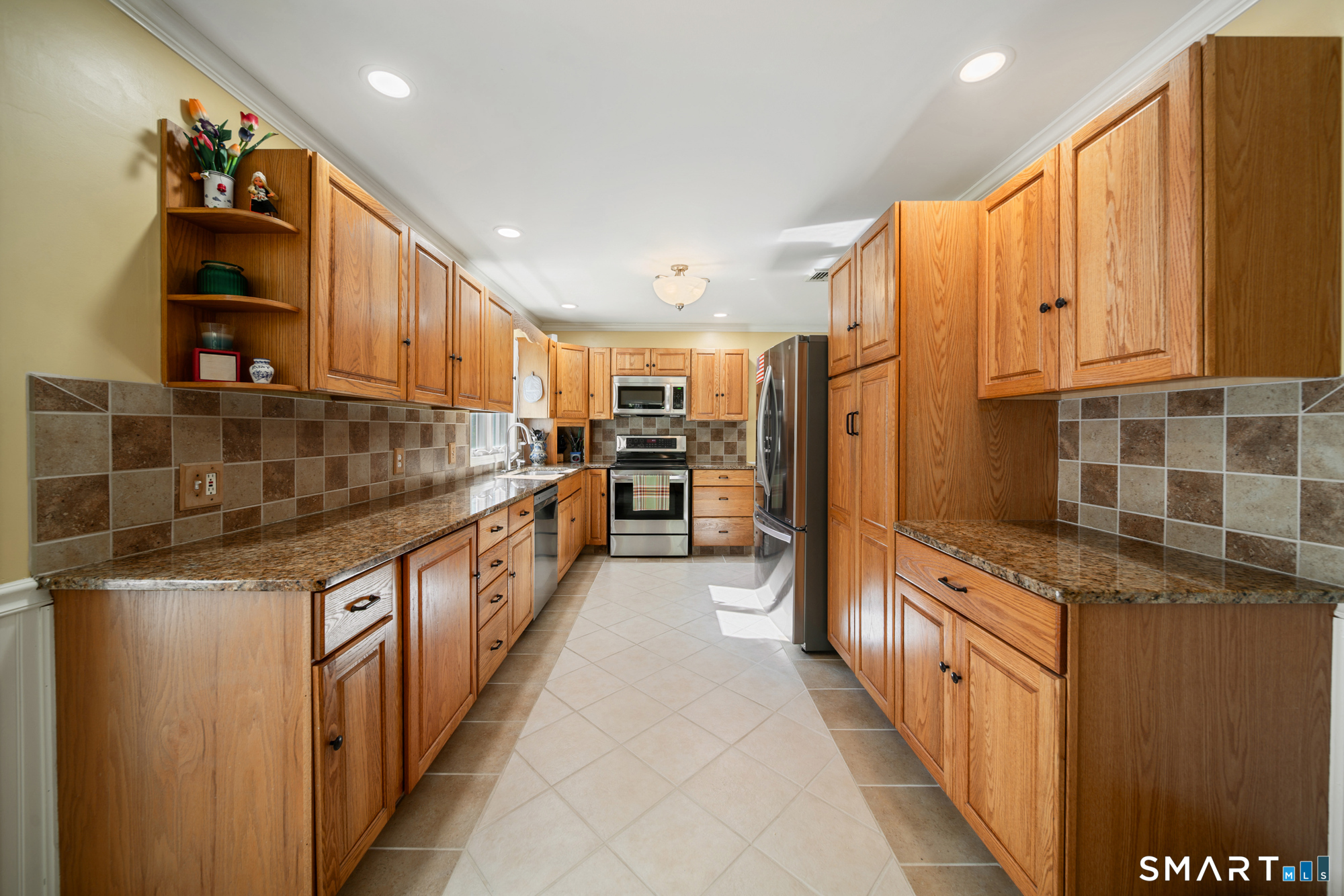5 Twin Rocks Drive New Fairfield CT 06812