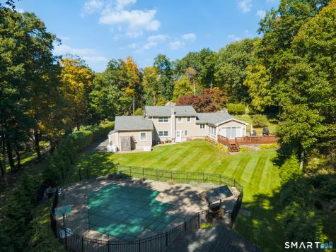5 Twin Rocks Drive New Fairfield CT 06812