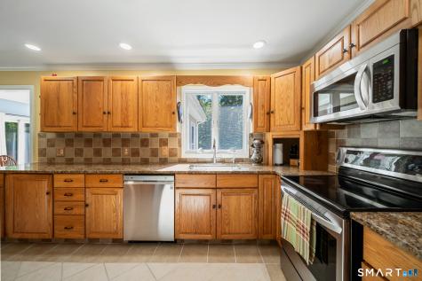 5 Twin Rocks Drive New Fairfield CT 06812