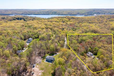 127 Massapeag Road Montville CT 06382