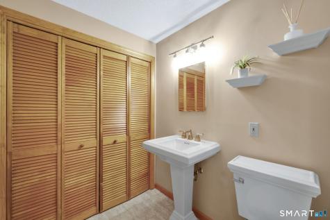 17 Windmill Road Ellington CT 06029