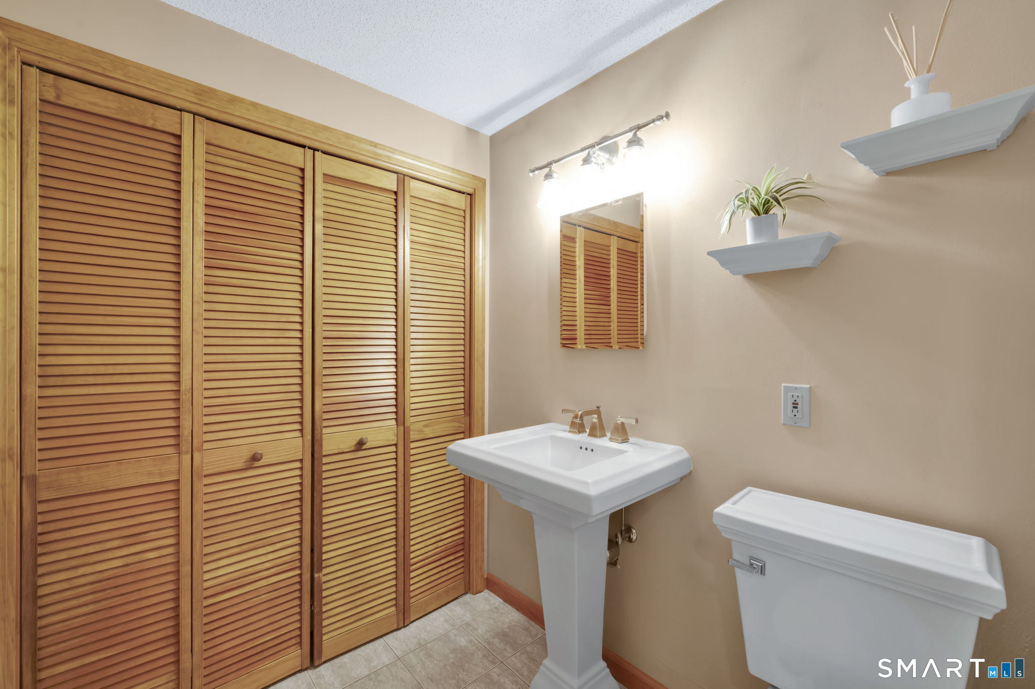 17 Windmill Road Ellington CT 06029