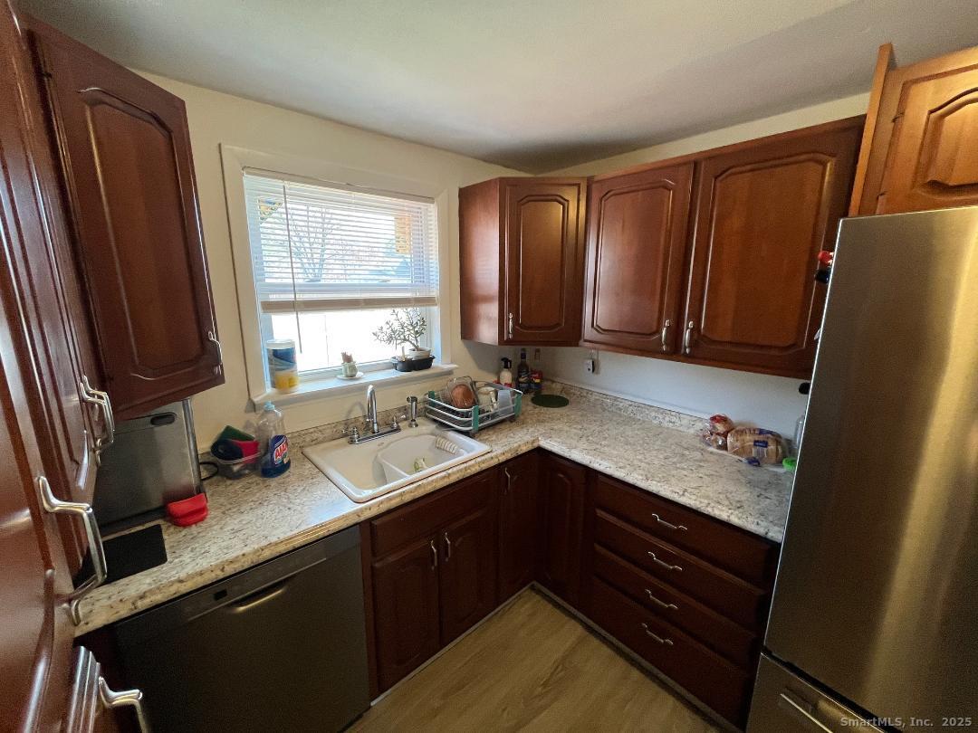 6 Rondy Lane East Hartford CT 06108