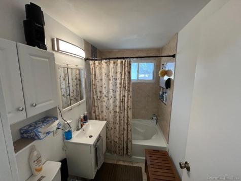 6 Rondy Lane East Hartford CT 06108