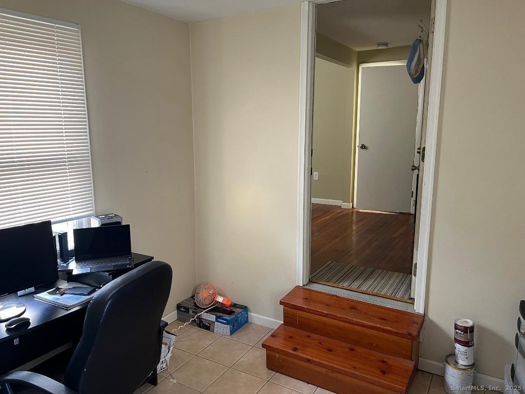 6 Rondy Lane East Hartford CT 06108