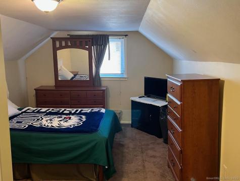 6 Rondy Lane East Hartford CT 06108