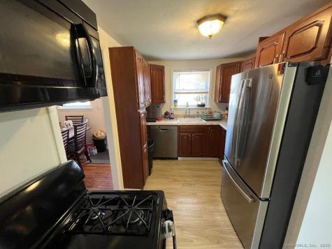 6 Rondy Lane East Hartford CT 06108