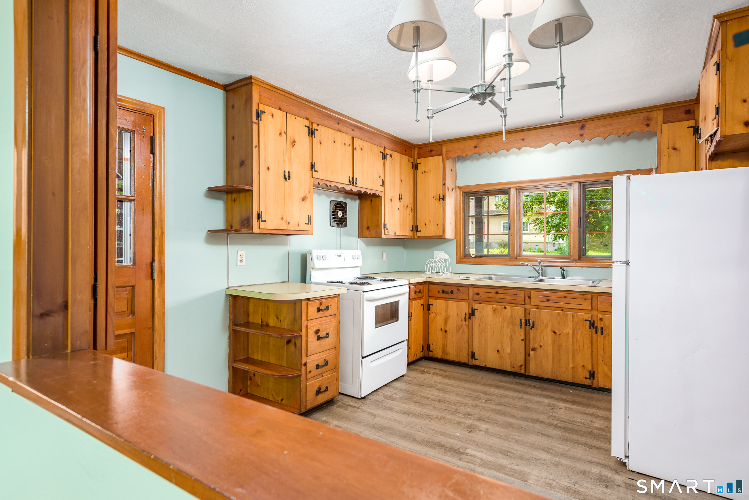 53 Hilltop Drive Manchester CT 06042