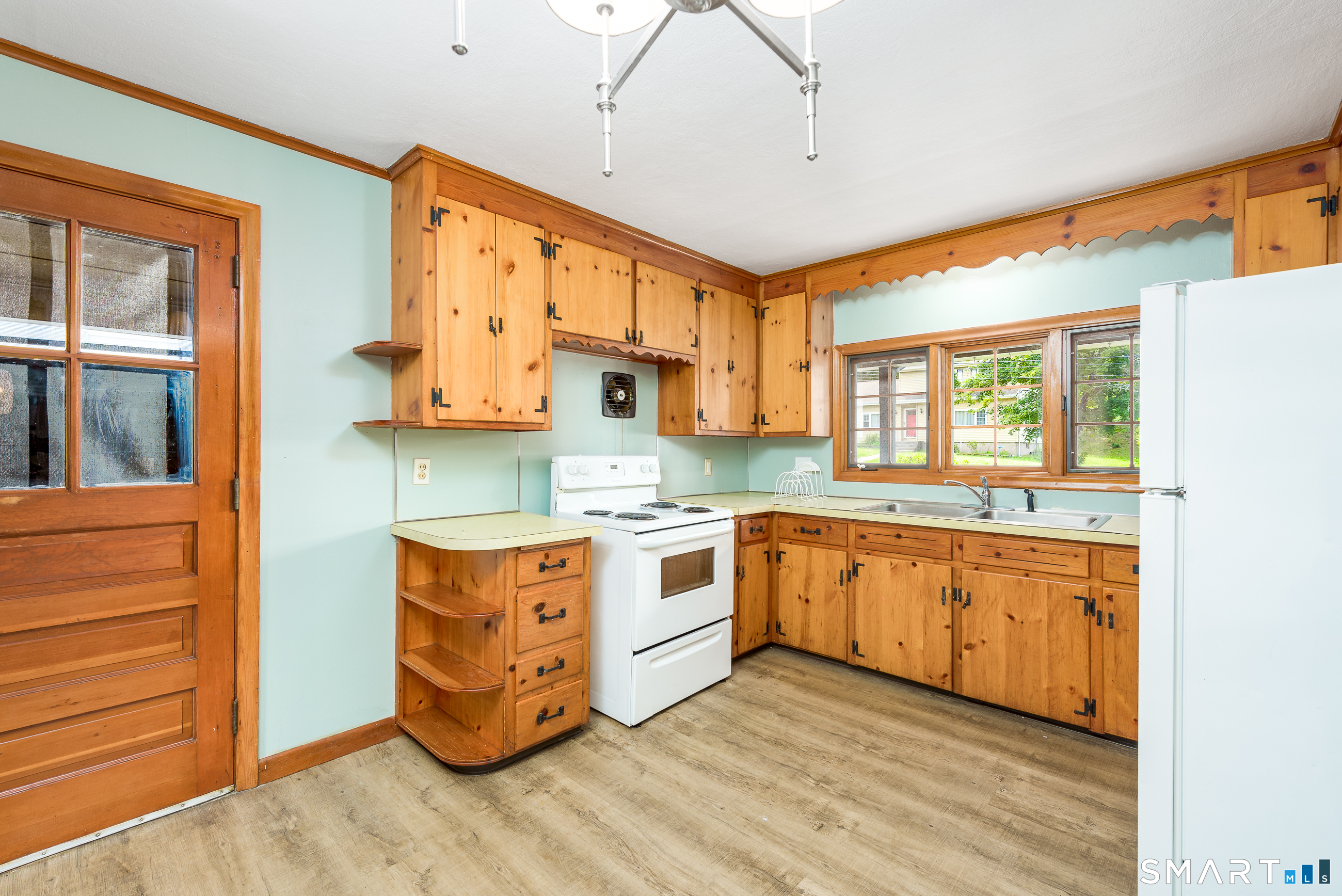 53 Hilltop Drive Manchester CT 06042