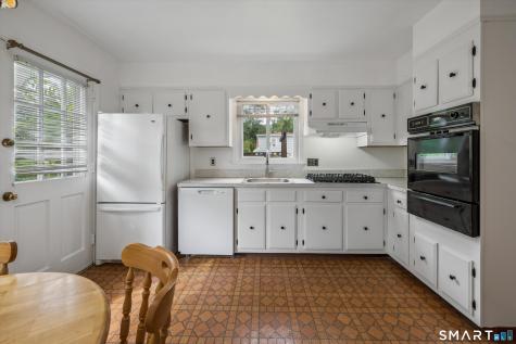 32 Hollow Wood Lane Greenwich CT 06831