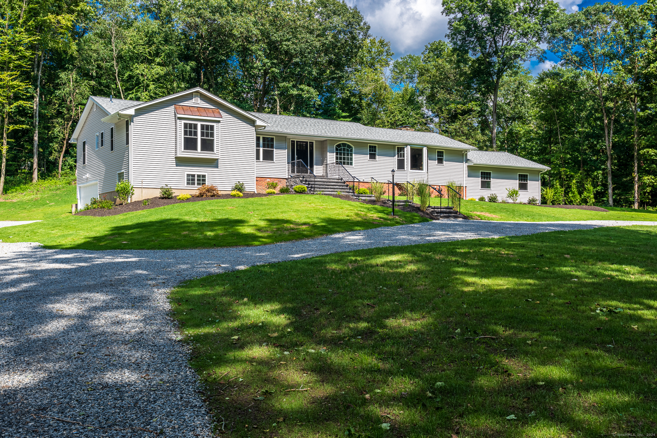 51 Indian Trail Woodbridge CT 06525