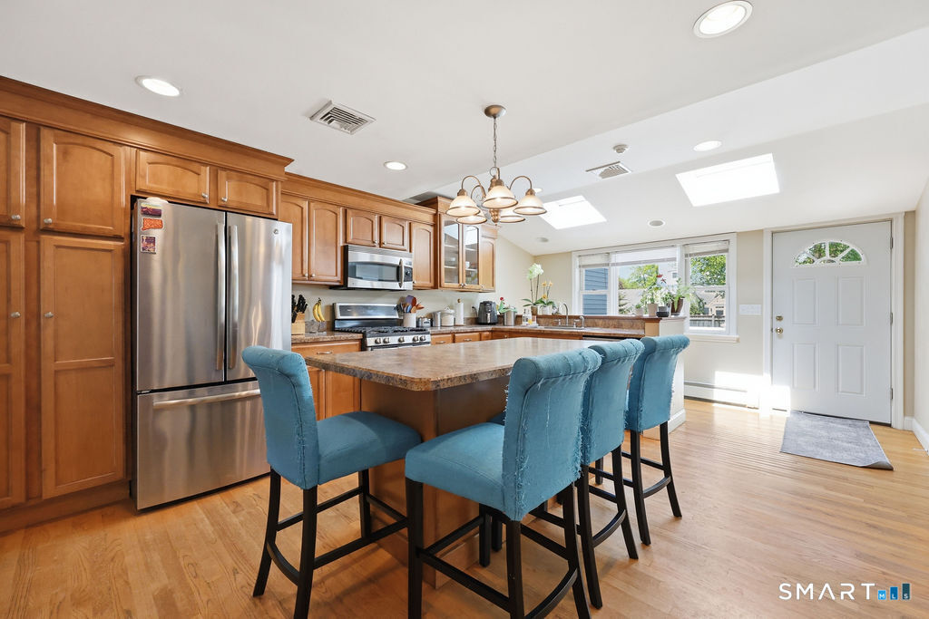 37 Stoneham Drive West Hartford CT 06117