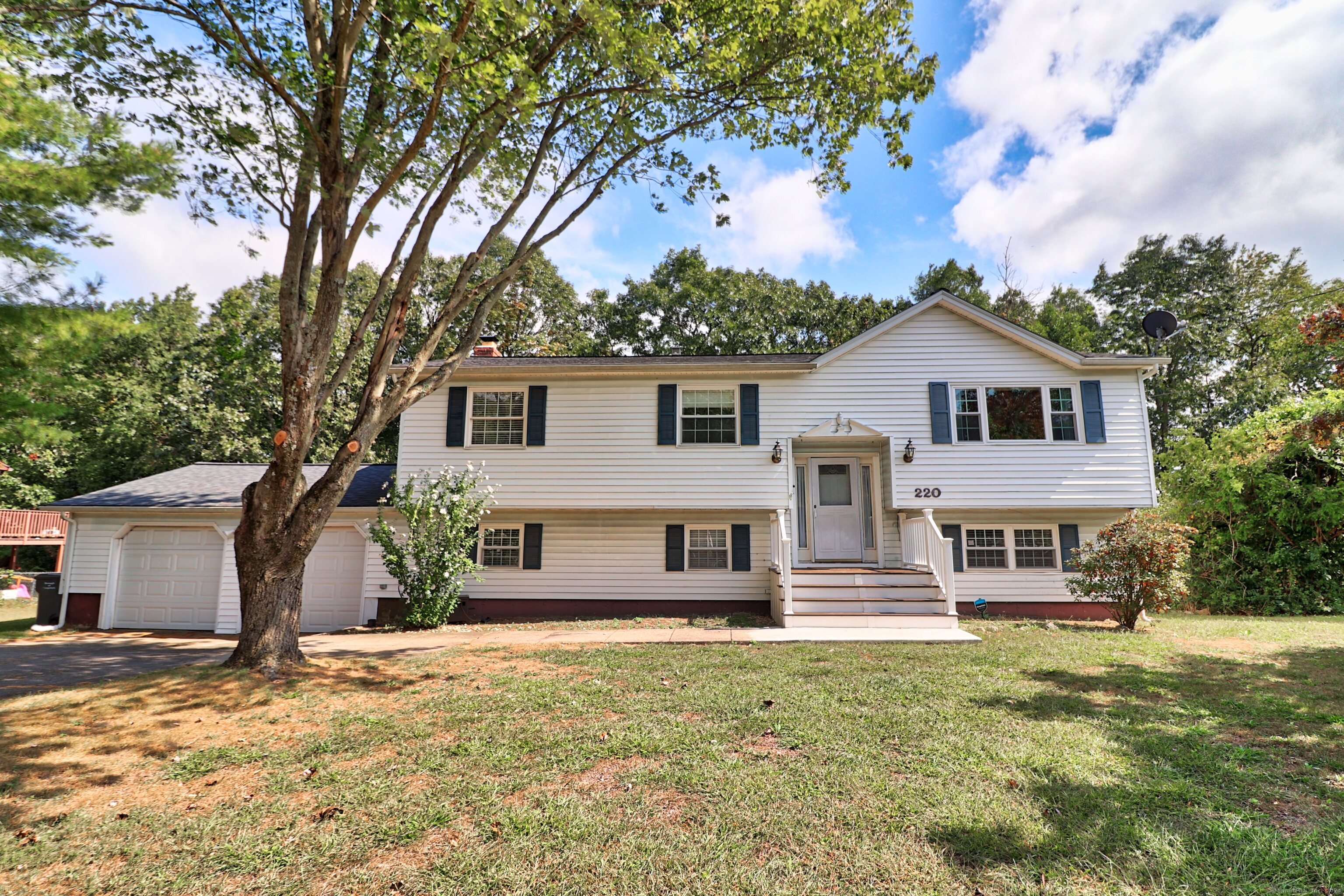 220 Crestwood Drive Naugatuck CT 06770