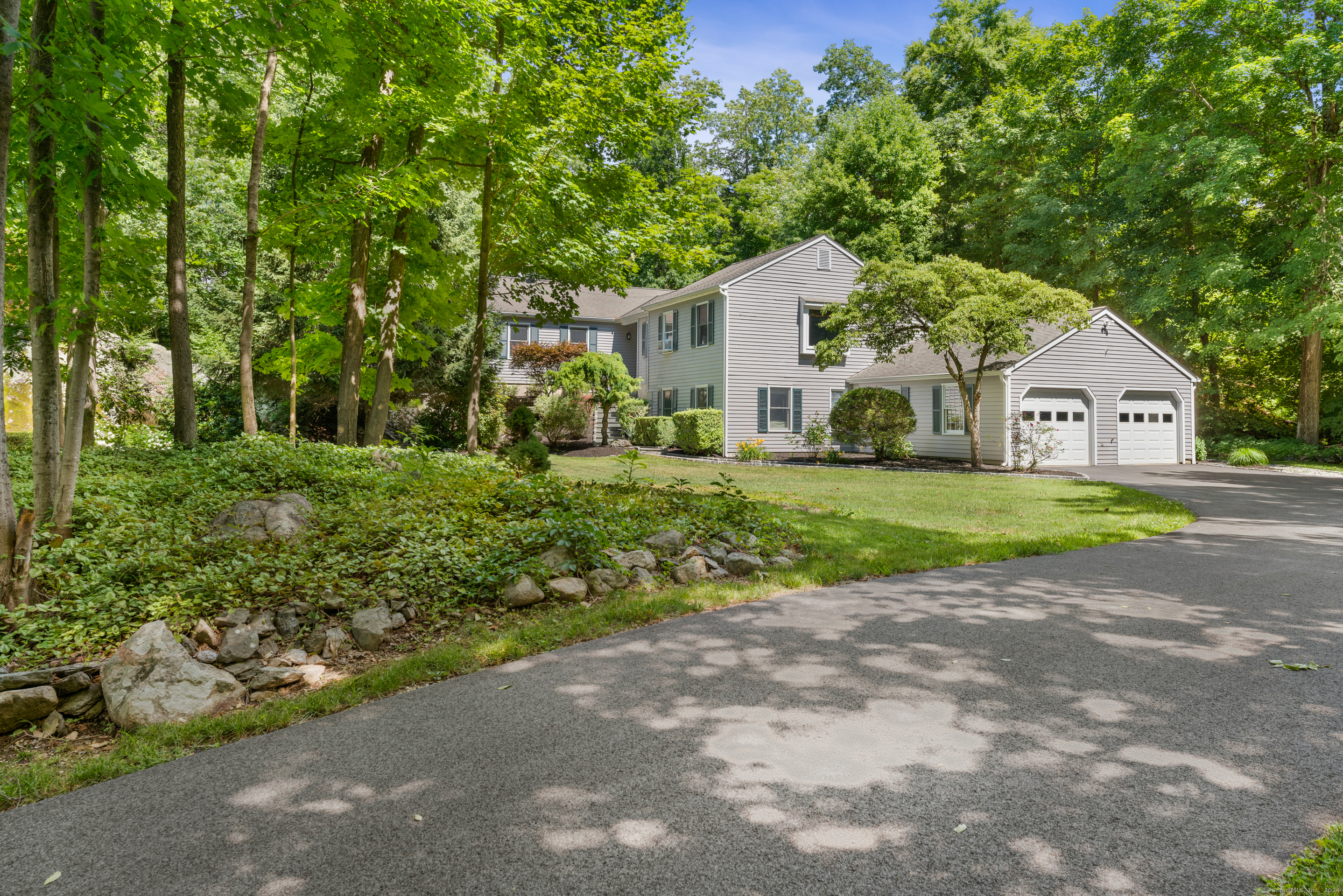 1 Aramon Circle Brookfield CT 06804