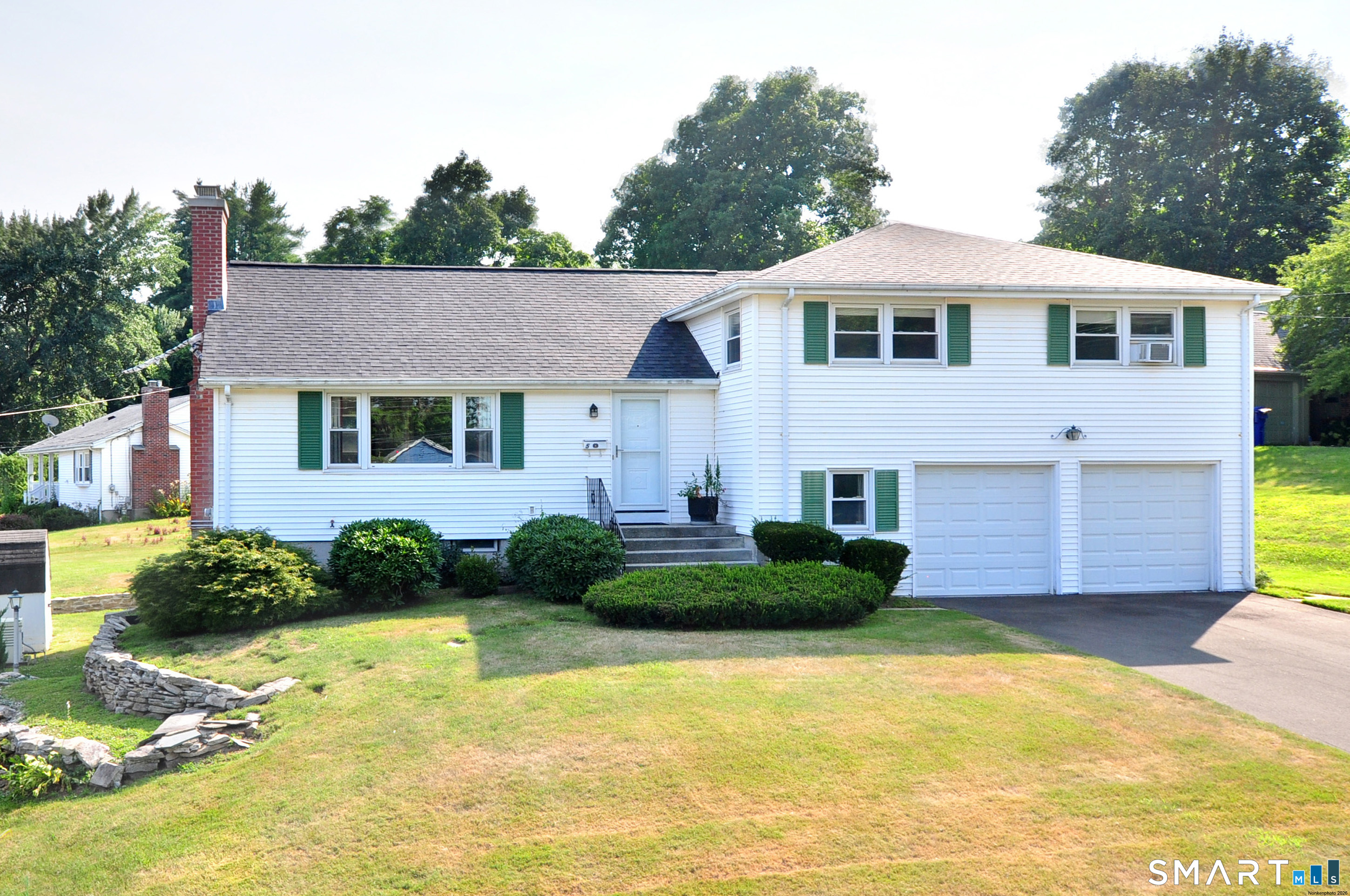5 Garrison Terrace Bloomfield CT 06002