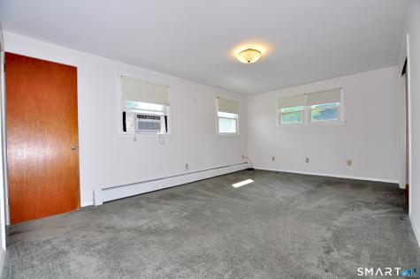 5 Garrison Terrace Bloomfield CT 06002