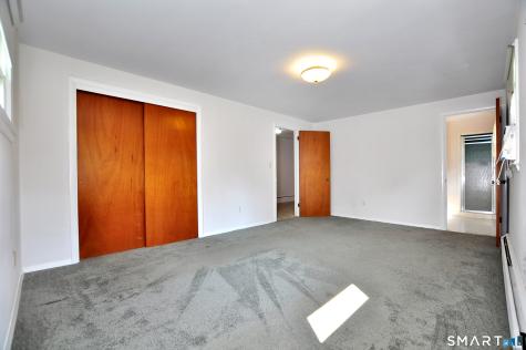 5 Garrison Terrace Bloomfield CT 06002