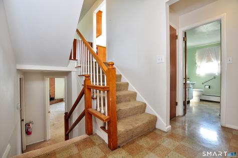 5 Garrison Terrace Bloomfield CT 06002