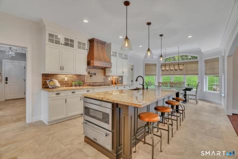 1 Ridgebury Road Simsbury CT 06001