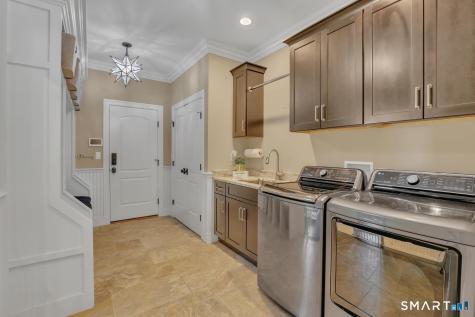 1 Ridgebury Road Simsbury CT 06001