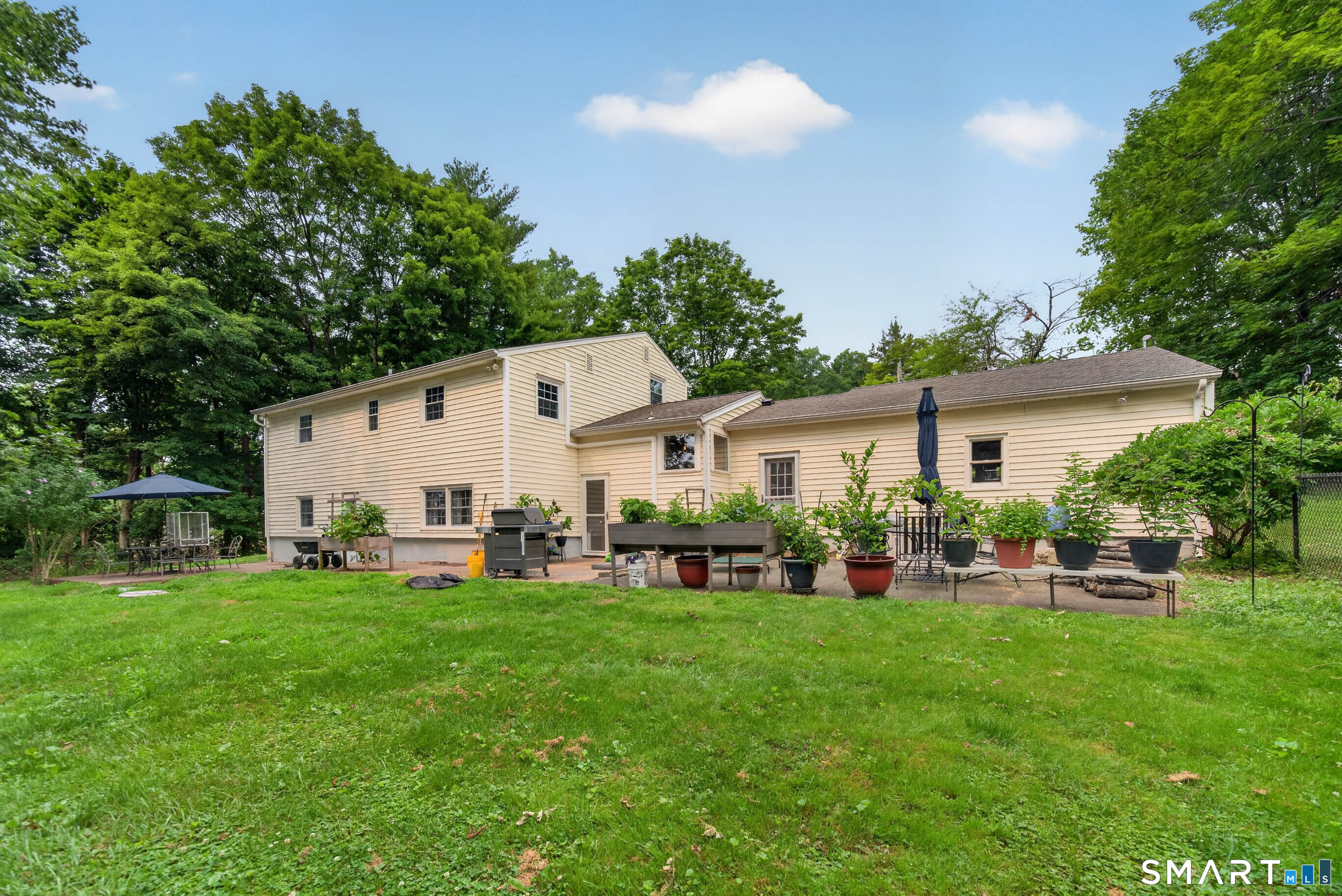 215 West Pond Rd Extension North Branford CT 06471