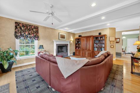 29 Fox Mead Suffield CT 06078