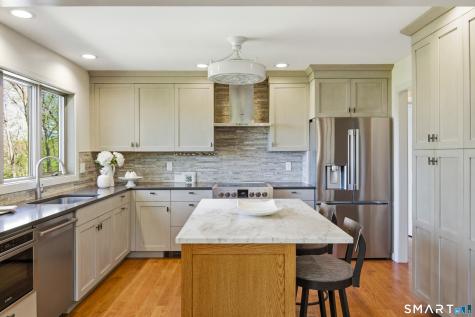 28 Garnet Road Roxbury CT 06783