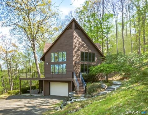 28 Garnet Road Roxbury CT 06783