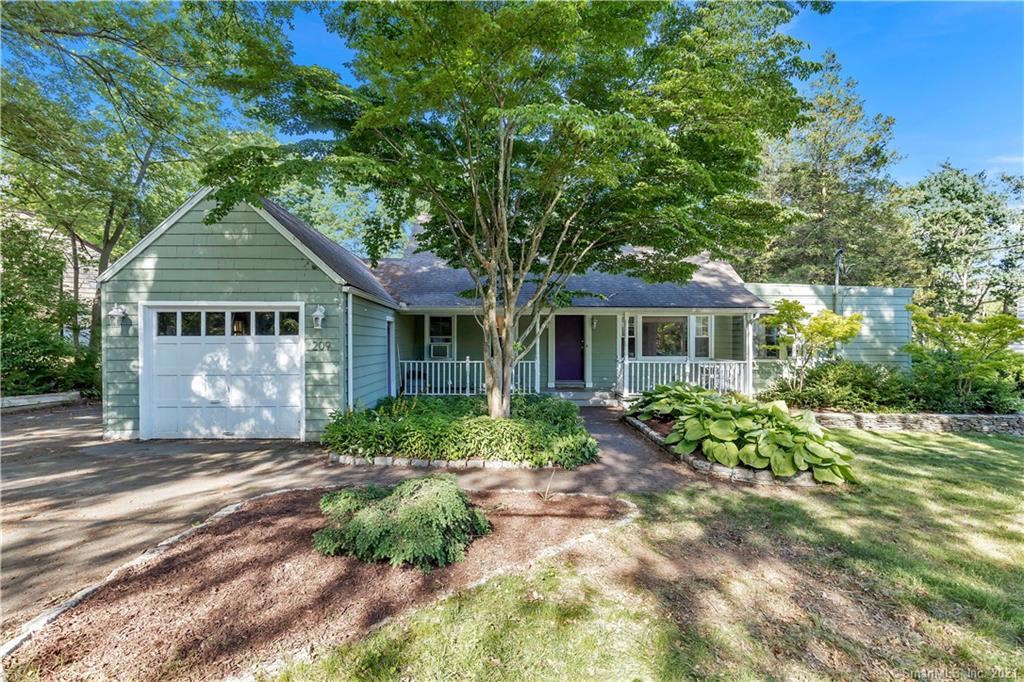 209 Vineyard Road Hamden CT 06517