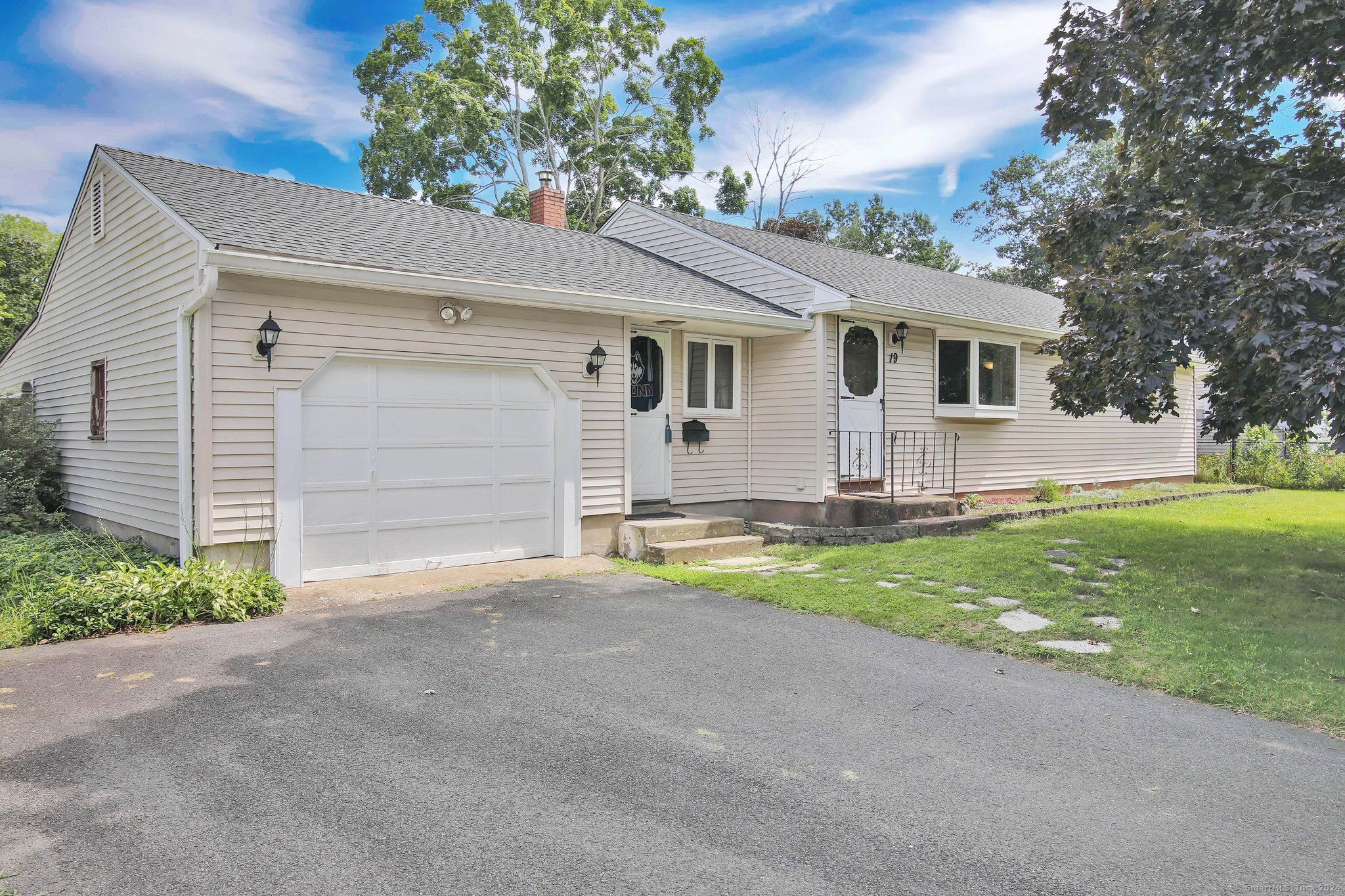 19 Locke Drive Enfield CT 06082