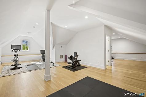 9 White Barns Lane Norwalk CT 06851