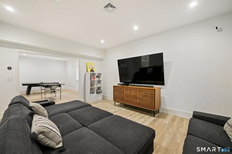 9 White Barns Lane Norwalk CT 06851