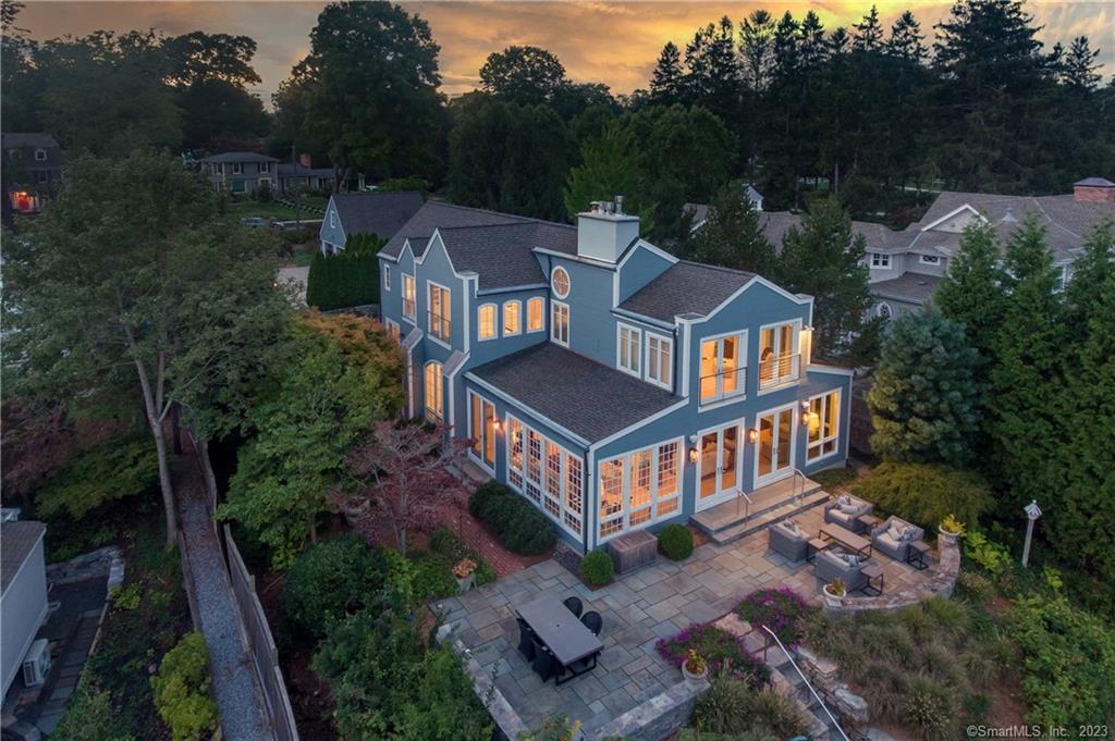 13 Riverview Street Essex CT 06426