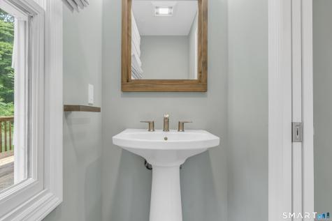 131 Seth Low Mountain Road Ridgefield CT 06877