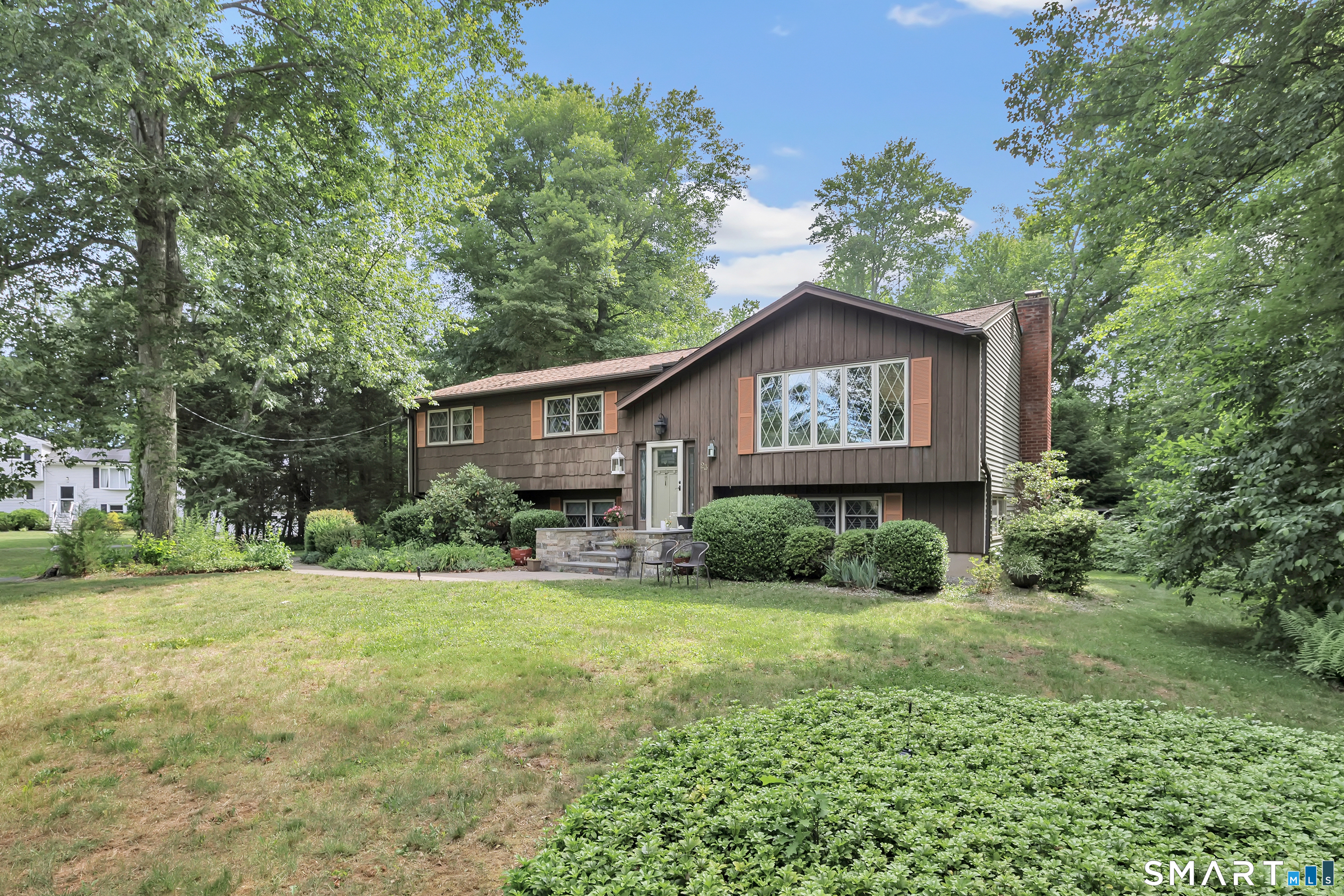 23 Leighton Court North Haven CT 06473