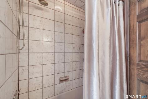 23 Leighton Court North Haven CT 06473