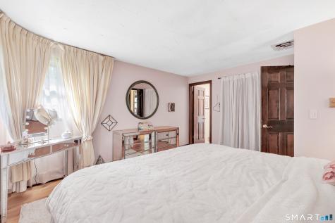 23 Leighton Court North Haven CT 06473