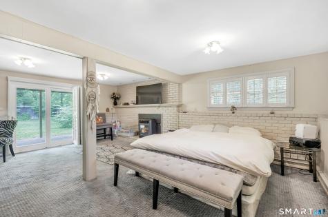 23 Leighton Court North Haven CT 06473