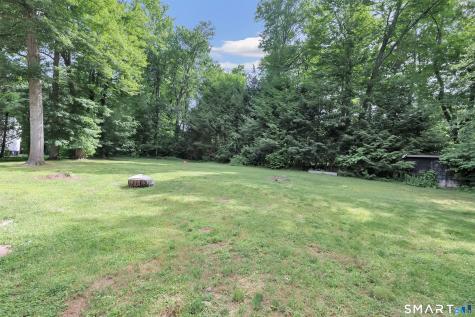 23 Leighton Court North Haven CT 06473