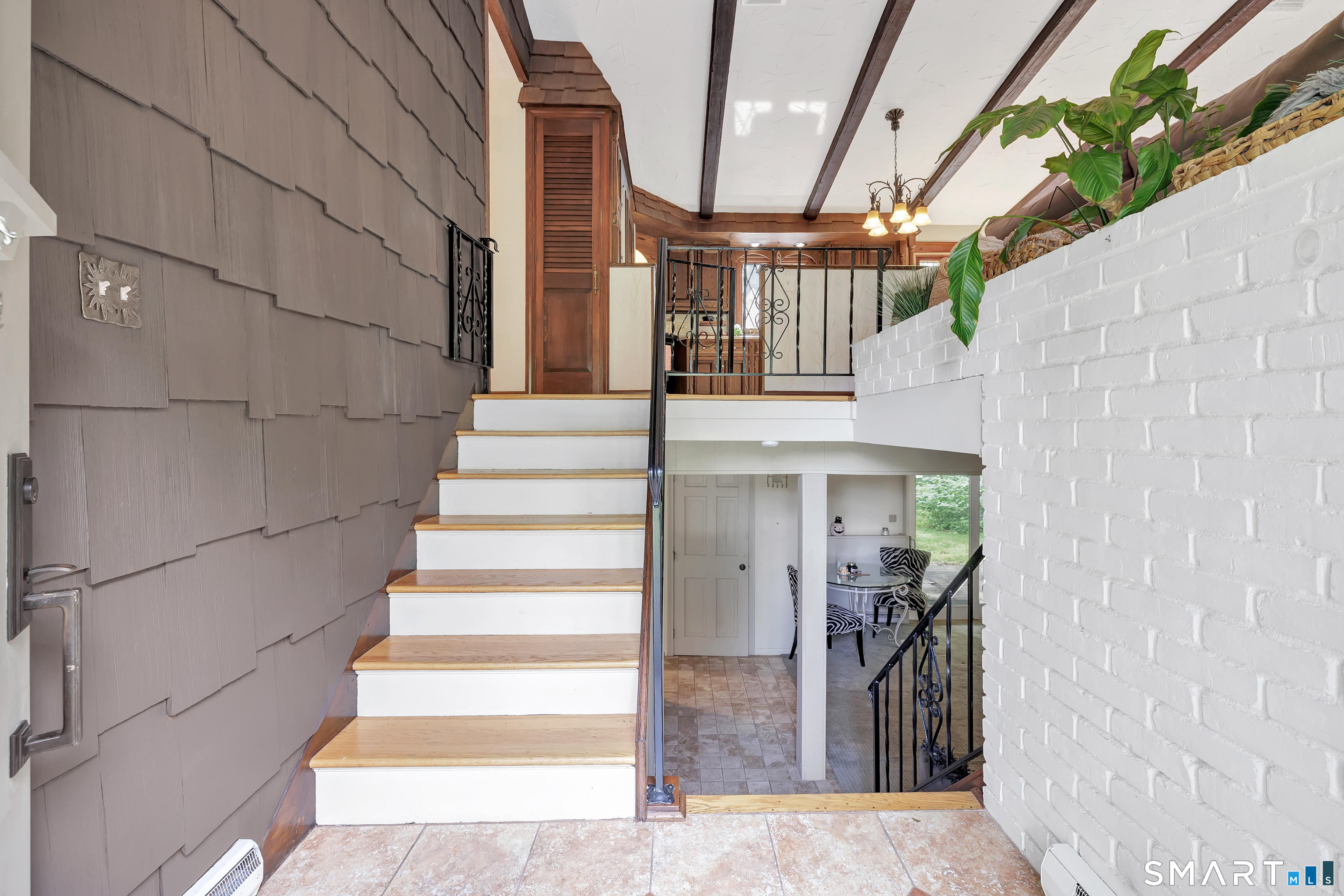 23 Leighton Court North Haven CT 06473