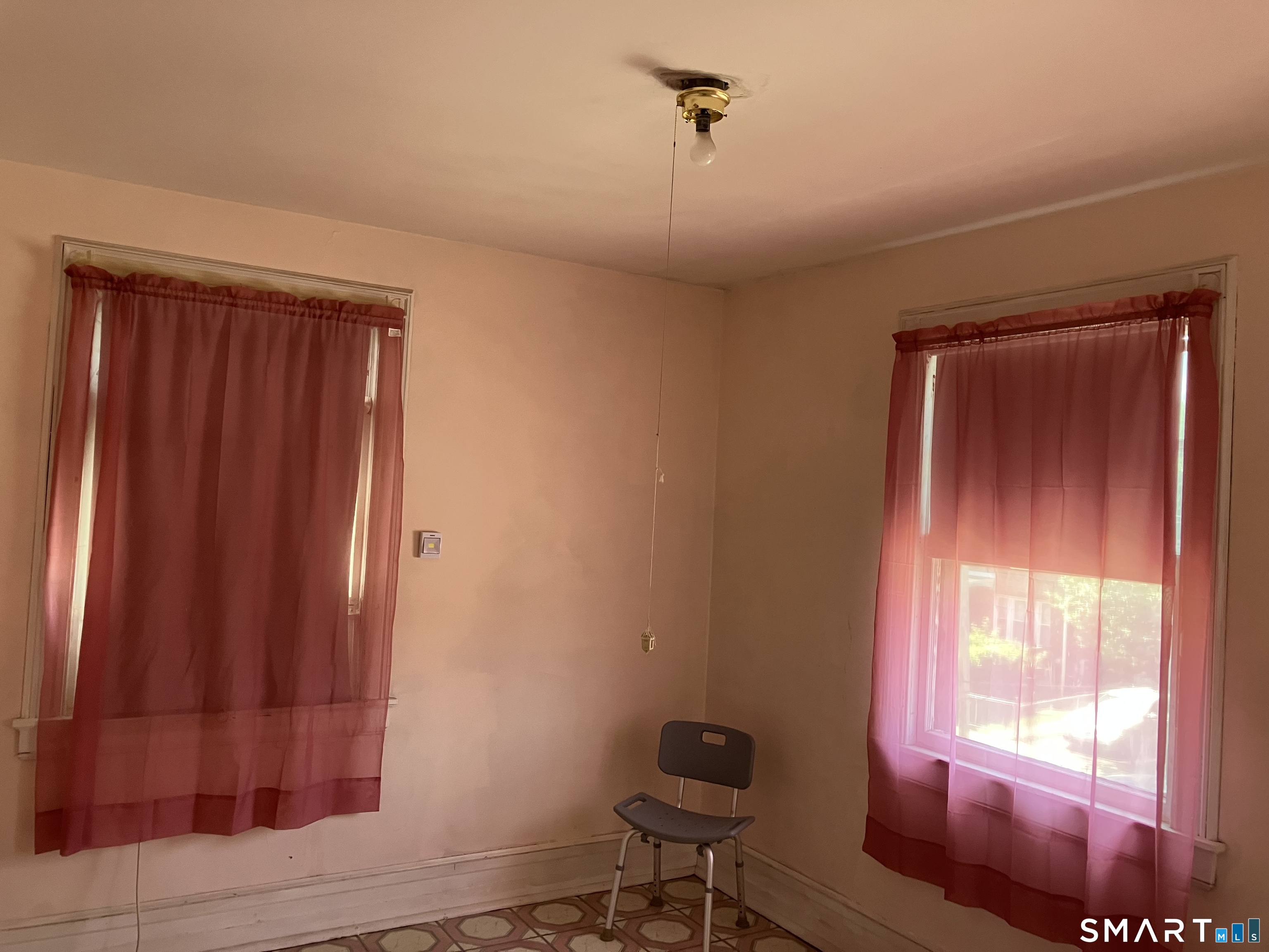318 Willow Street Bridgeport CT 06610