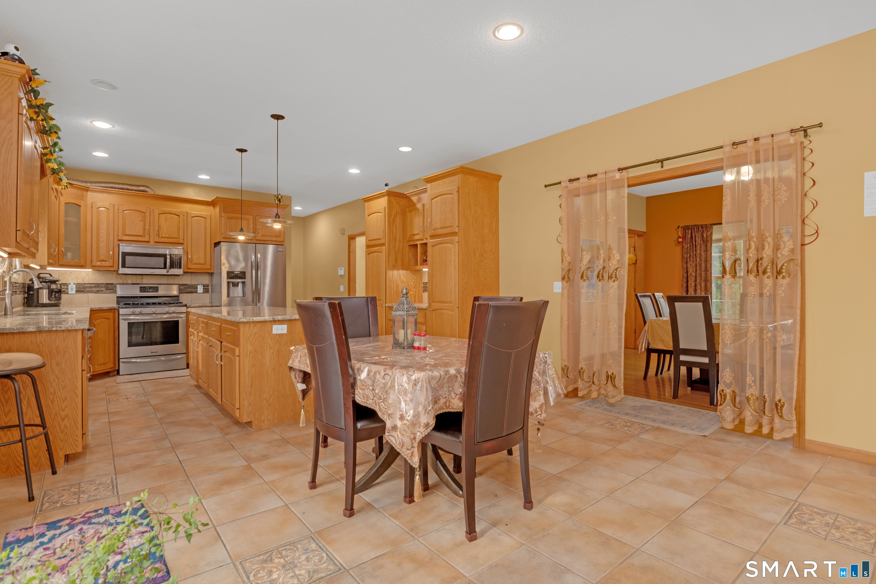 20 Elmore Way South Windsor CT 06074