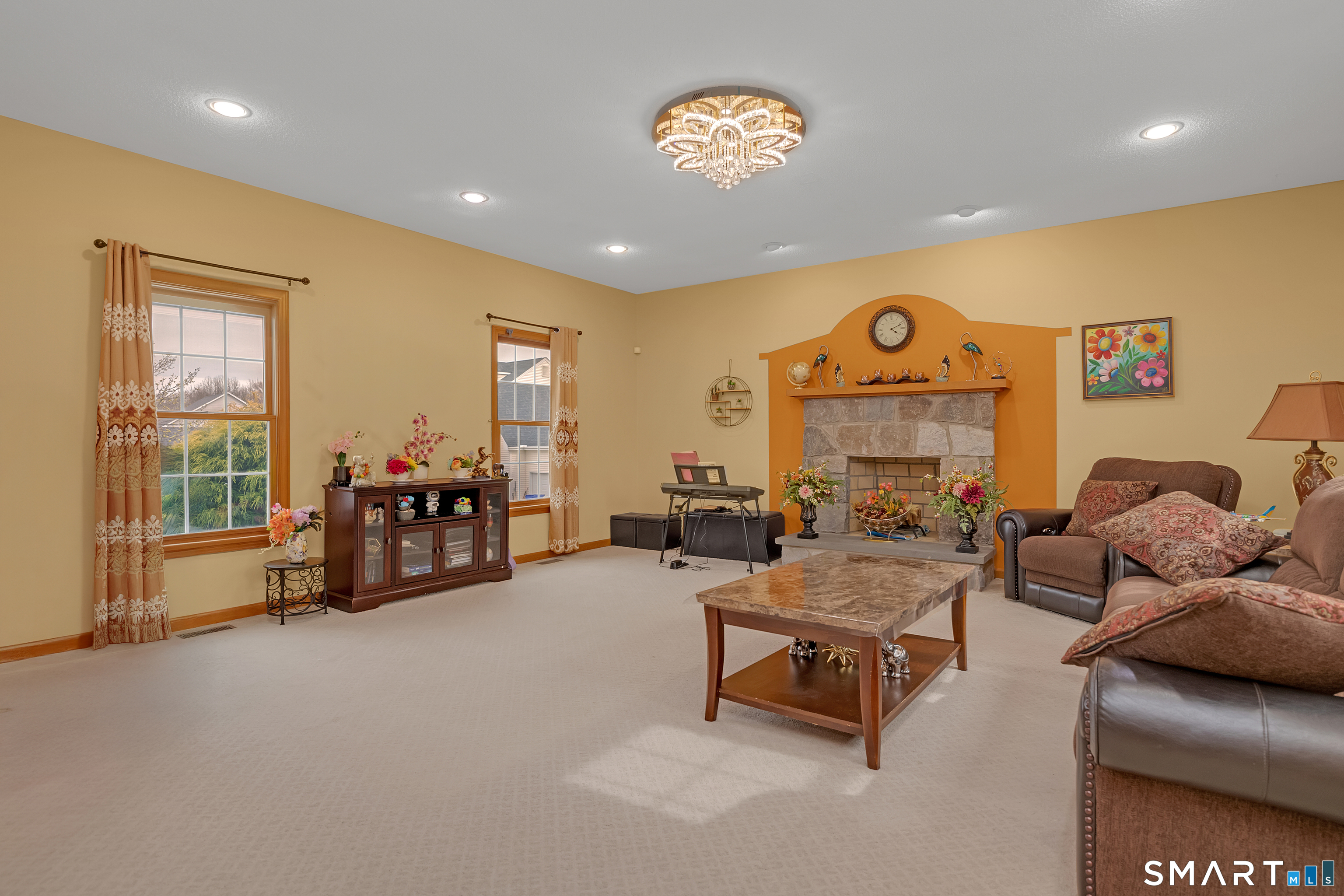 20 Elmore Way South Windsor CT 06074