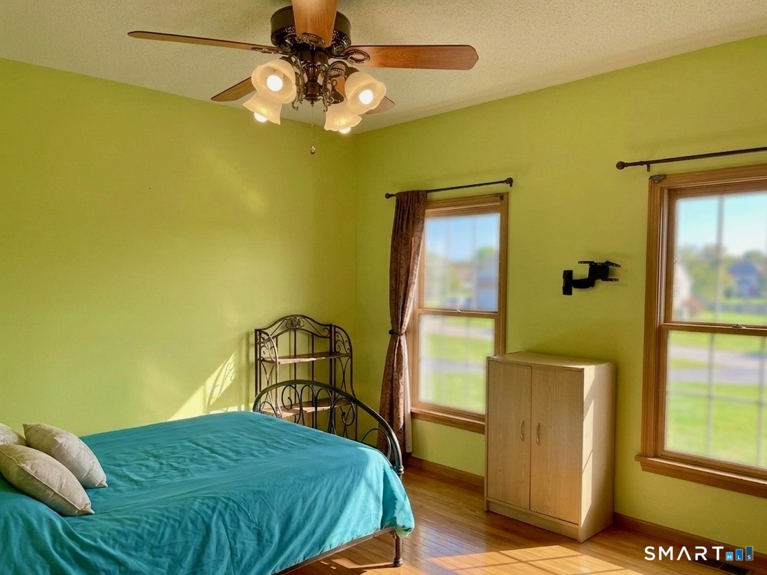 20 Elmore Way South Windsor CT 06074